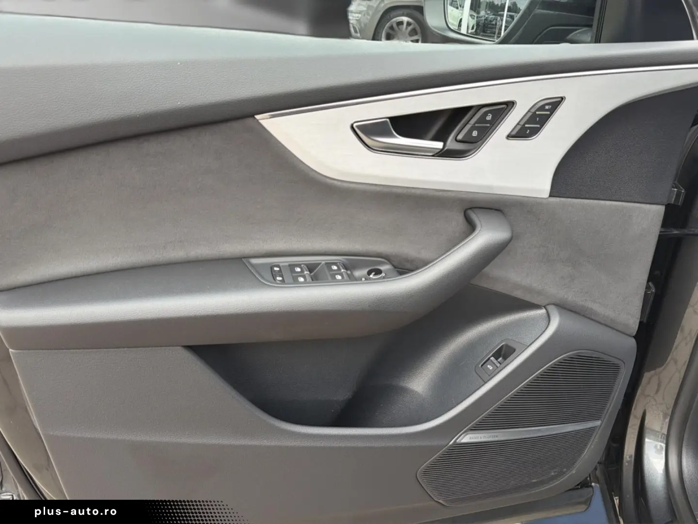 AUDI Q8 55 TFSI quattro Sline MATRIX PANO B&O AHK HUD