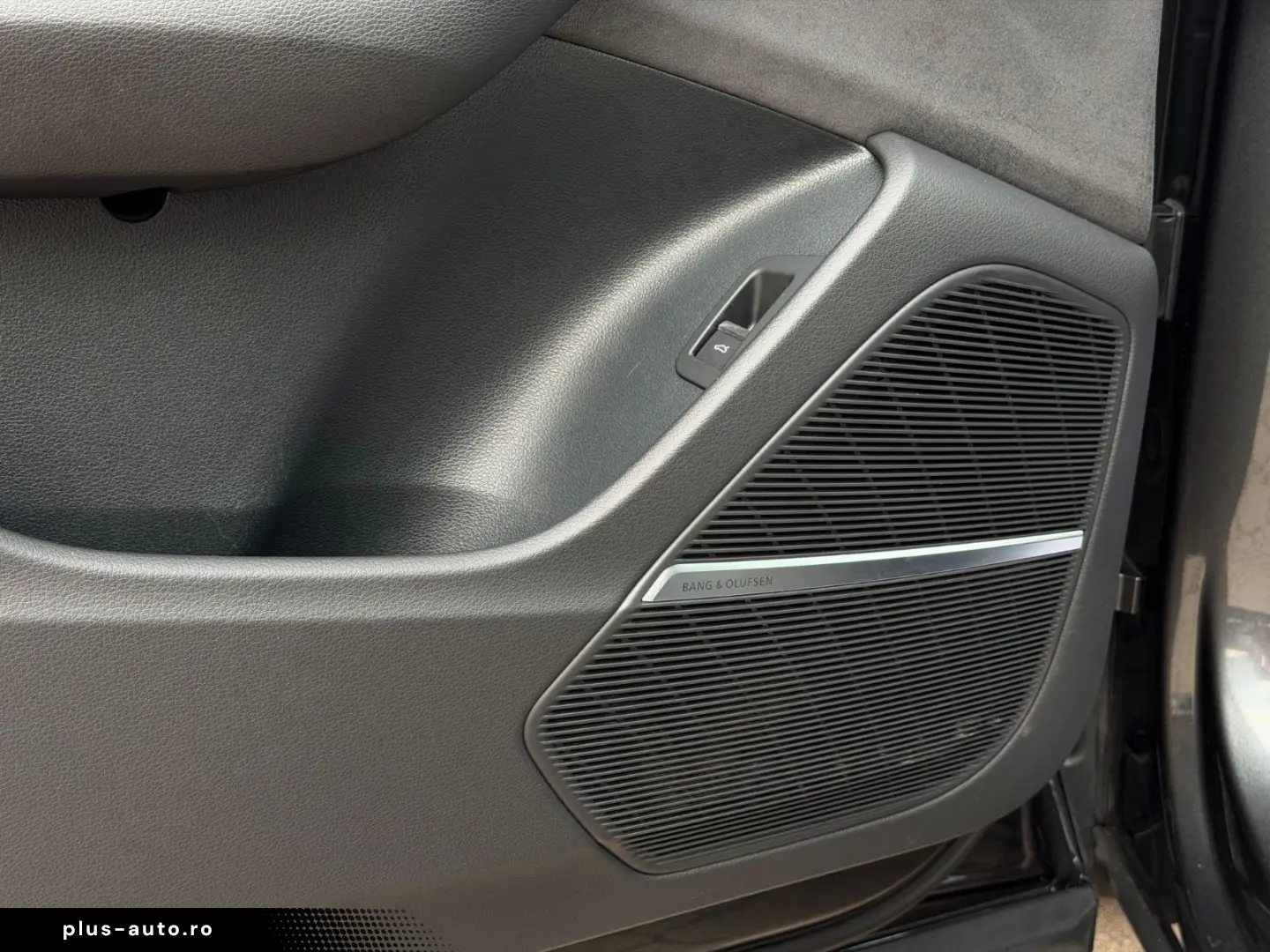 AUDI Q8 55 TFSI quattro Sline MATRIX PANO B&O AHK HUD