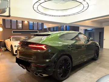 Lamborghini Urus SE 4.0 V8 Plug-in Hybrid