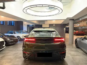 Lamborghini Urus SE 4.0 V8 Plug-in Hybrid