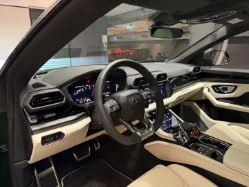 Lamborghini Urus SE 4.0 V8 Plug-in Hybrid