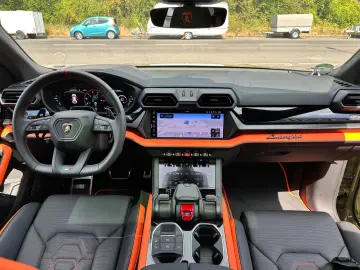 Lamborghini Urus SE 4.0 V8 Plug-in Hybrid