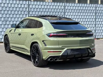 Lamborghini Urus SE 4.0 V8 Plug-in Hybrid