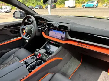 Lamborghini Urus SE 4.0 V8 Plug-in Hybrid