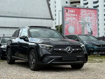 MERCEDES-BENZ GLC 300 4Matic PANO KAMERA MEMORY AHK LED