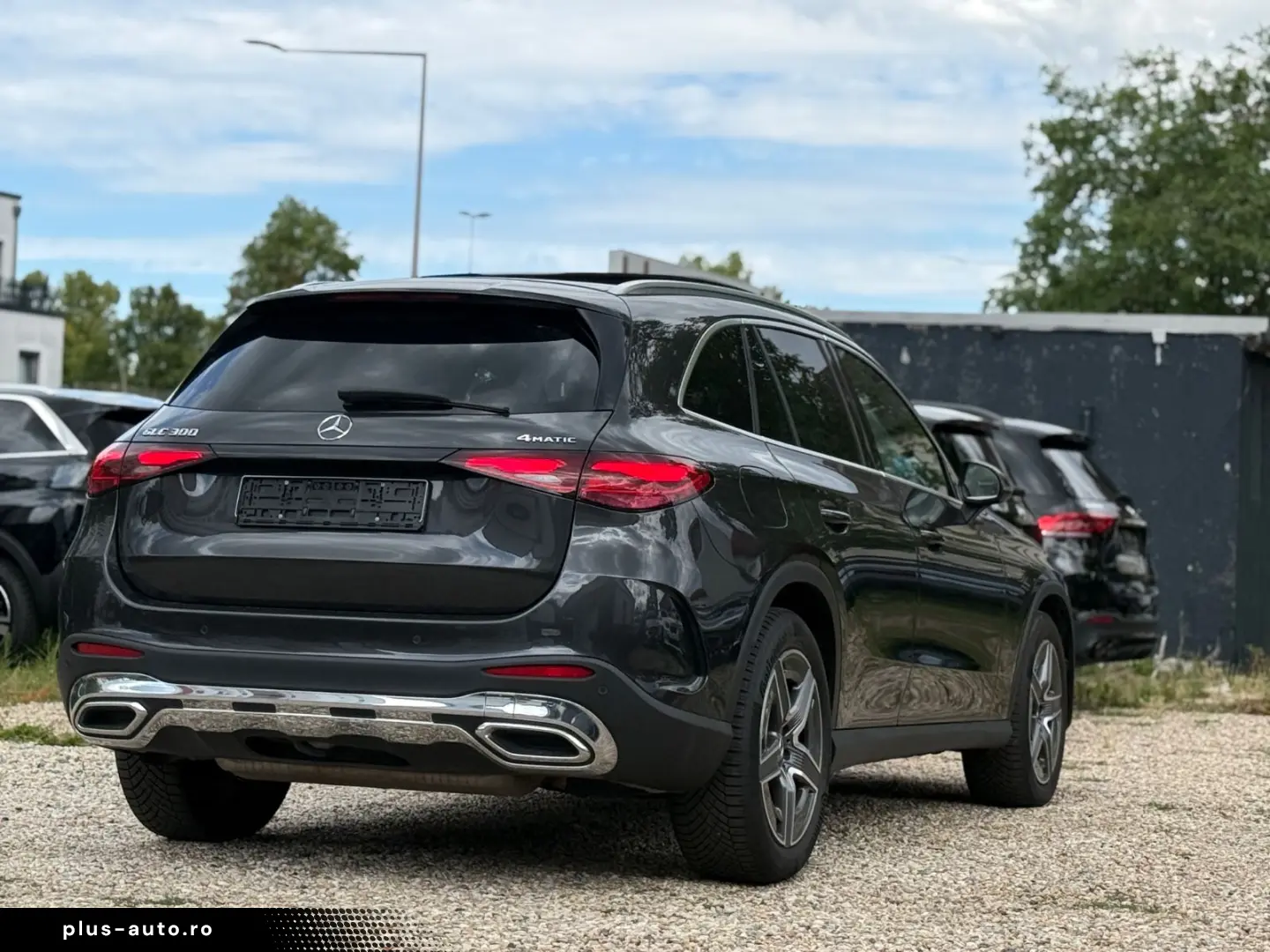 MERCEDES-BENZ GLC 300 4Matic PANO KAMERA MEMORY AHK LED