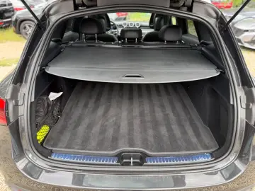 MERCEDES-BENZ GLC 300 4Matic PANO KAMERA MEMORY AHK LED