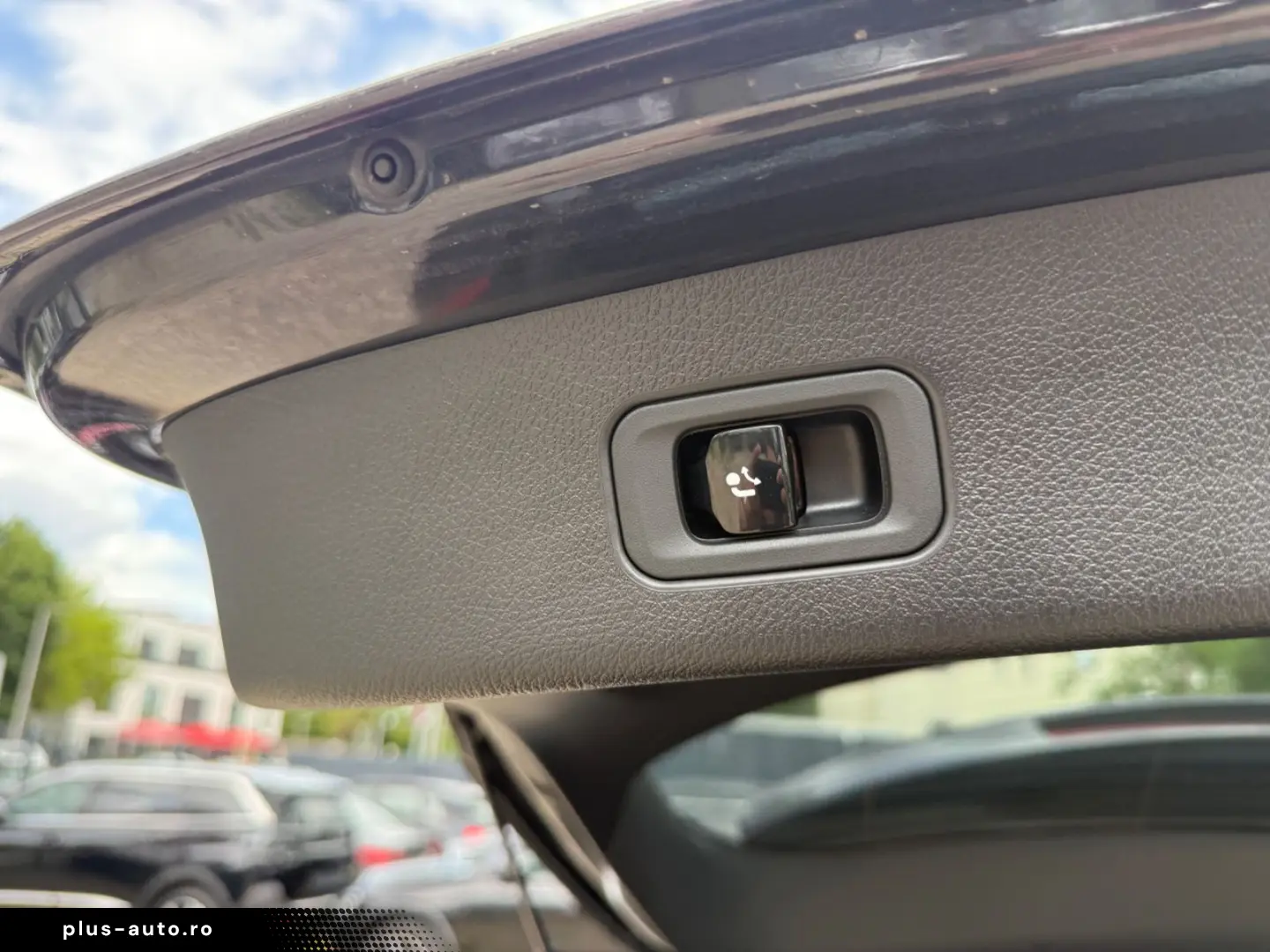 MERCEDES-BENZ GLC 300 4Matic PANO KAMERA MEMORY AHK LED
