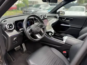 MERCEDES-BENZ GLC 300 4Matic PANO KAMERA MEMORY AHK LED