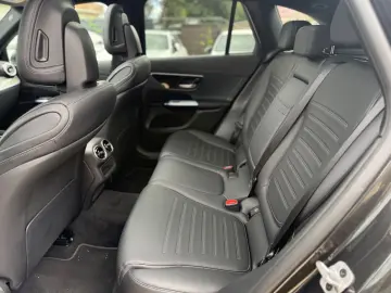 MERCEDES-BENZ GLC 300 4Matic PANO KAMERA MEMORY AHK LED