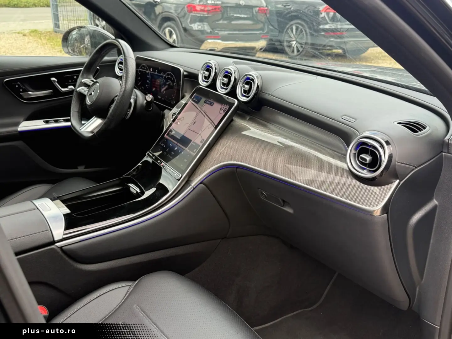 MERCEDES-BENZ GLC 300 4Matic PANO KAMERA MEMORY AHK LED