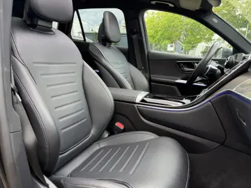 MERCEDES-BENZ GLC 300 4Matic PANO KAMERA MEMORY AHK LED