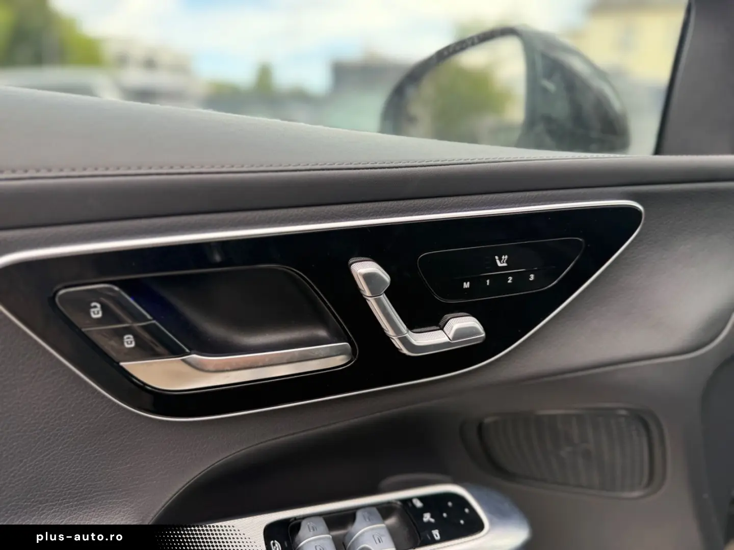 MERCEDES-BENZ GLC 300 4Matic PANO KAMERA MEMORY AHK LED
