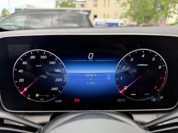 MERCEDES-BENZ GLC 300 4Matic PANO KAMERA MEMORY AHK LED