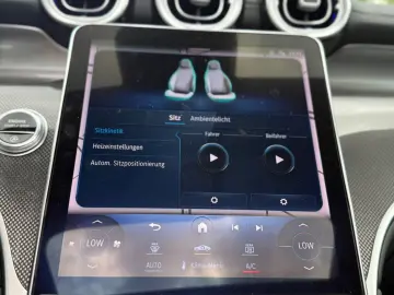 MERCEDES-BENZ GLC 300 4Matic PANO KAMERA MEMORY AHK LED