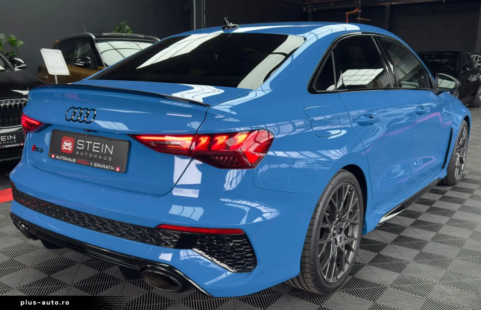 AUDI RS3 2.5 TFSI quattro Limo HUD 360 MATRIX ACC B&O