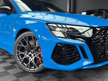 AUDI RS3 2.5 TFSI quattro Limo HUD 360 MATRIX ACC B&O