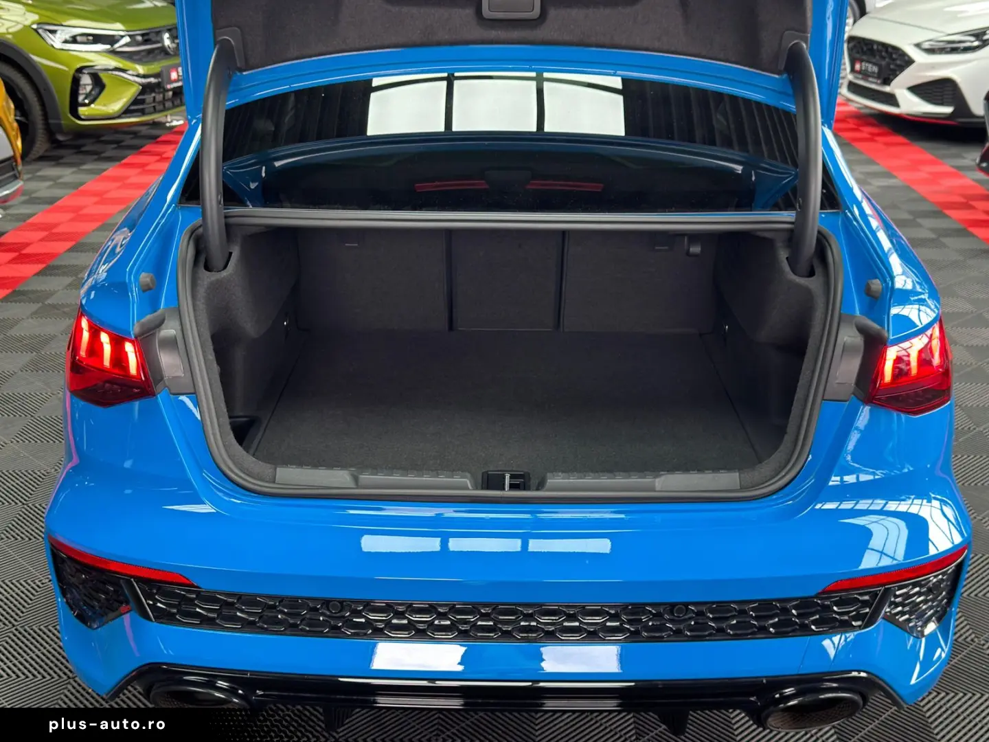 AUDI RS3 2.5 TFSI quattro Limo HUD 360 MATRIX ACC B&O