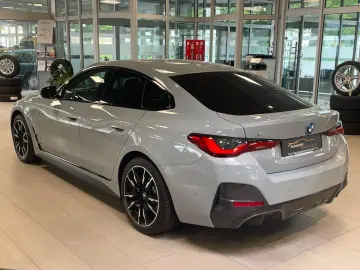 BMW i4 40 eDrive M Sport HuD H&K 19  LiveCockpitProf