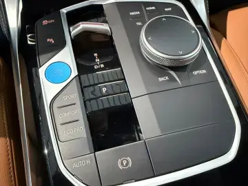 BMW i4 40 eDrive M Sport HuD H&K 19  LiveCockpitProf