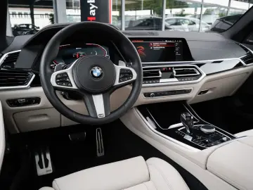 BMW X5 xDrive 45 e M Sport Laser-Pano-2-Achs Luft