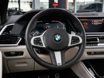 BMW X5 xDrive 45 e M Sport Laser-Pano-2-Achs Luft
