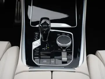 BMW X5 xDrive 45 e M Sport Laser-Pano-2-Achs Luft