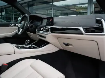 BMW X5 xDrive 45 e M Sport Laser-Pano-2-Achs Luft