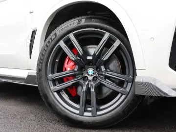 BMW X5 M50i xDrive LASER ACC HUD 360 4xSHZ SkyLounge