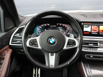 BMW X5 M50i xDrive LASER ACC HUD 360 4xSHZ SkyLounge