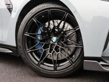 BMW M4 Competition ACC 2xLaser Carbon HUD 360 H&K 19