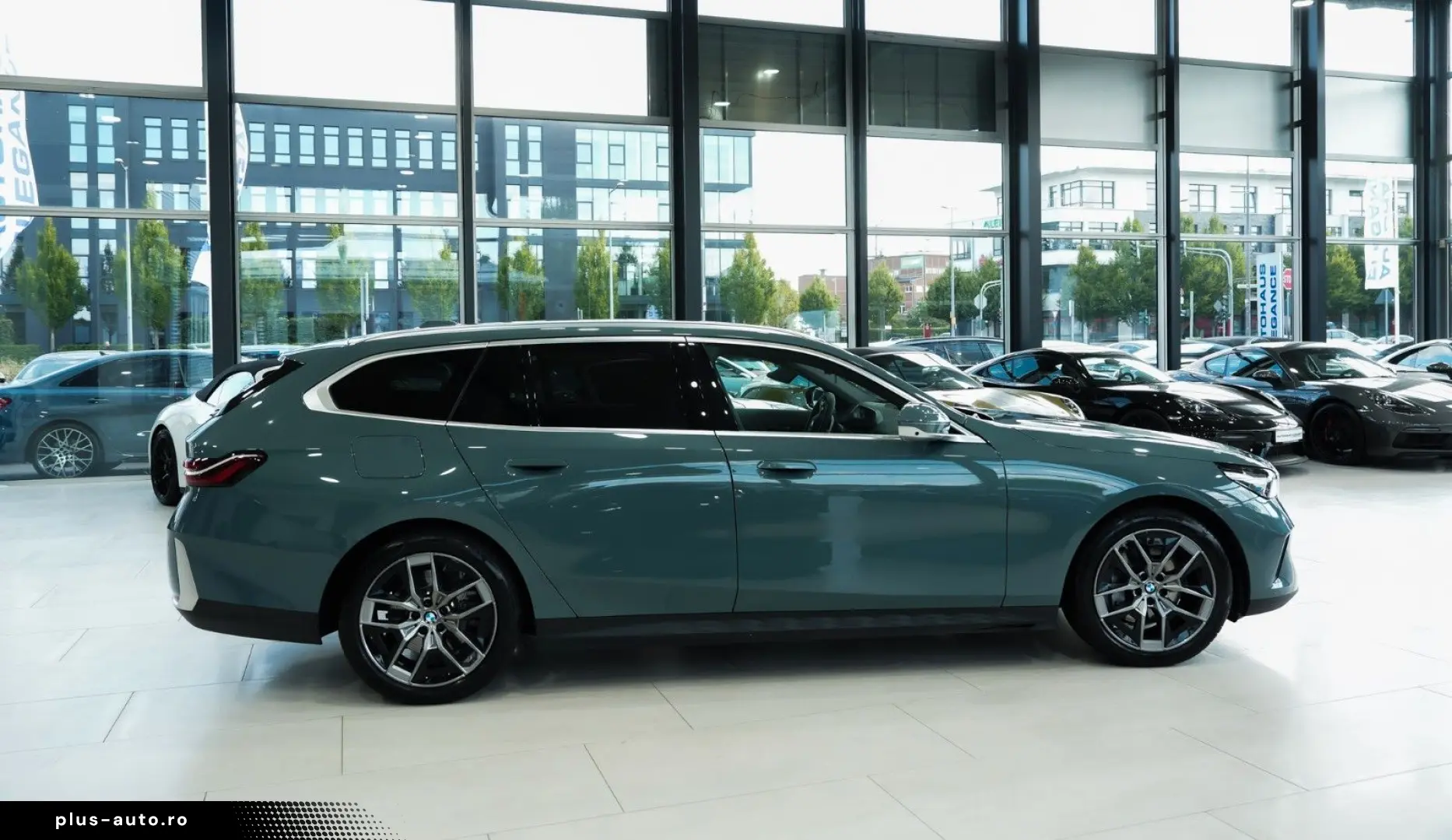 BMW 540d Touri. xDrive INDIVIDUAL-LEDER PANO H K HUD