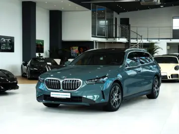 BMW 540d Touri. xDrive INDIVIDUAL-LEDER PANO H K HUD