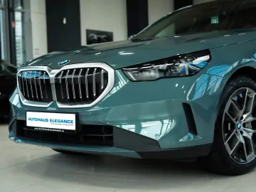 BMW 540d Touri. xDrive INDIVIDUAL-LEDER PANO H K HUD