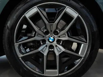 BMW 540d Touri. xDrive INDIVIDUAL-LEDER PANO H K HUD