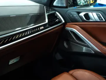 BMW X6 M60i M-CARBON SKY-LOUNGE BOWERS-WILKINS 22 LM