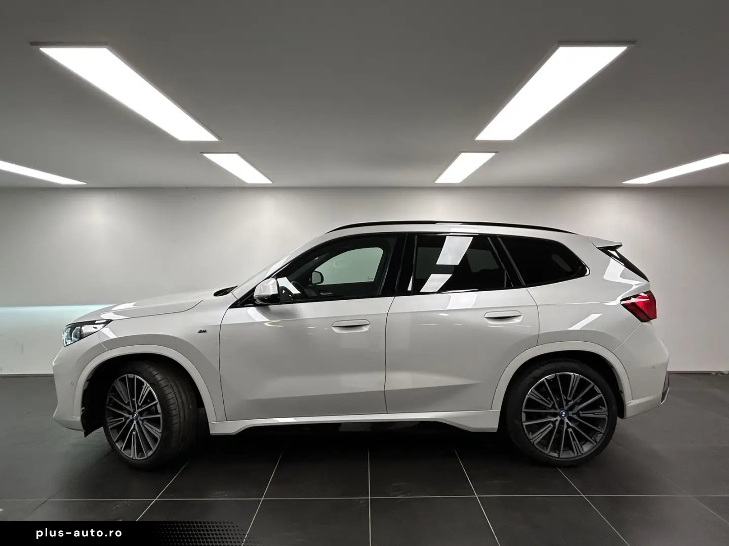 BMW iX1 xDrive30 M Sportpaket Pano. Harman Kardon AH