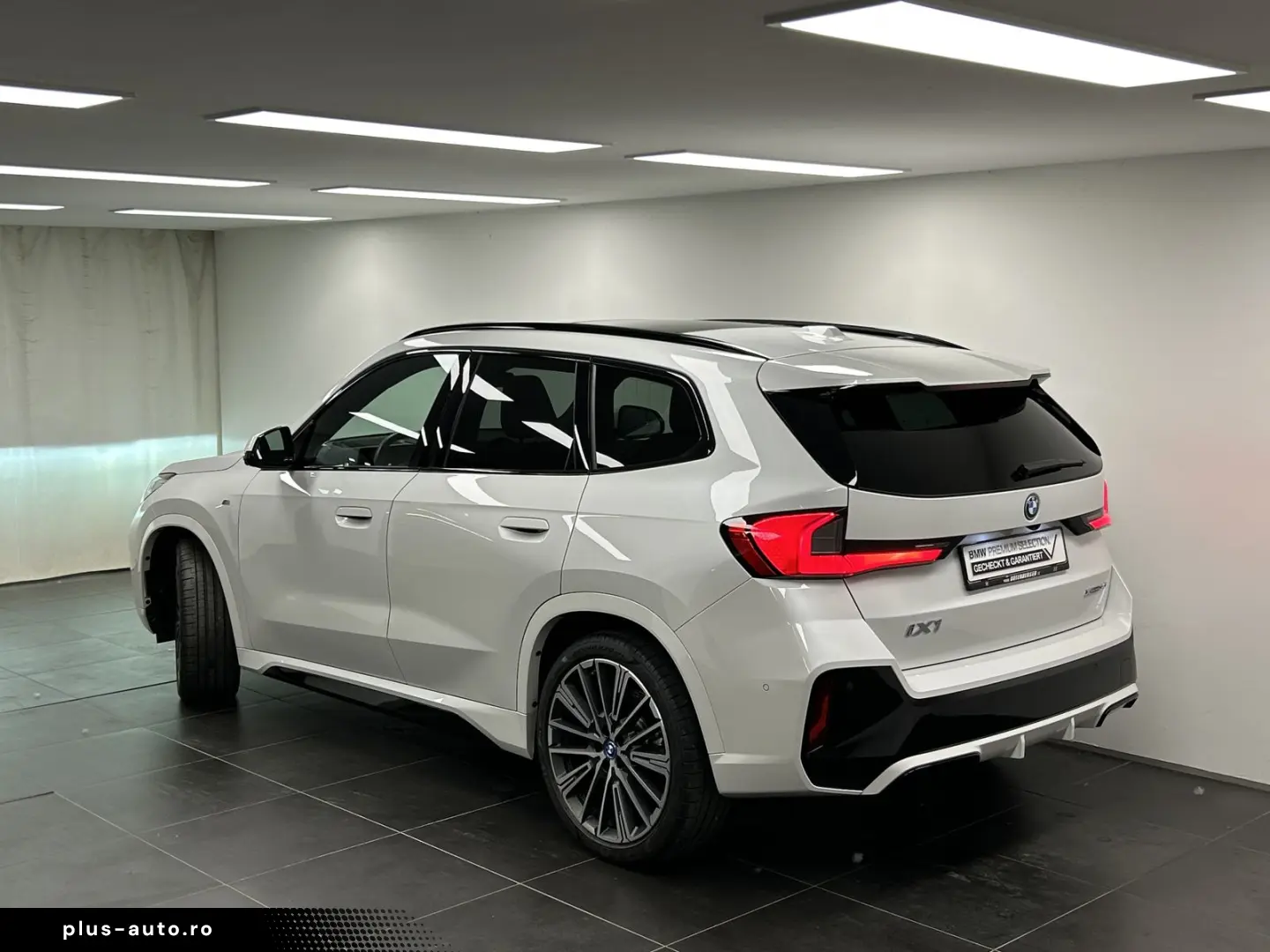 BMW iX1 xDrive30 M Sportpaket Pano. Harman Kardon AH