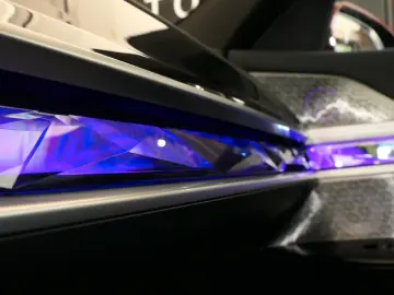 BMW i7 xDrive 60 M Sport THEATRE-TV SKY-Lounge B&W