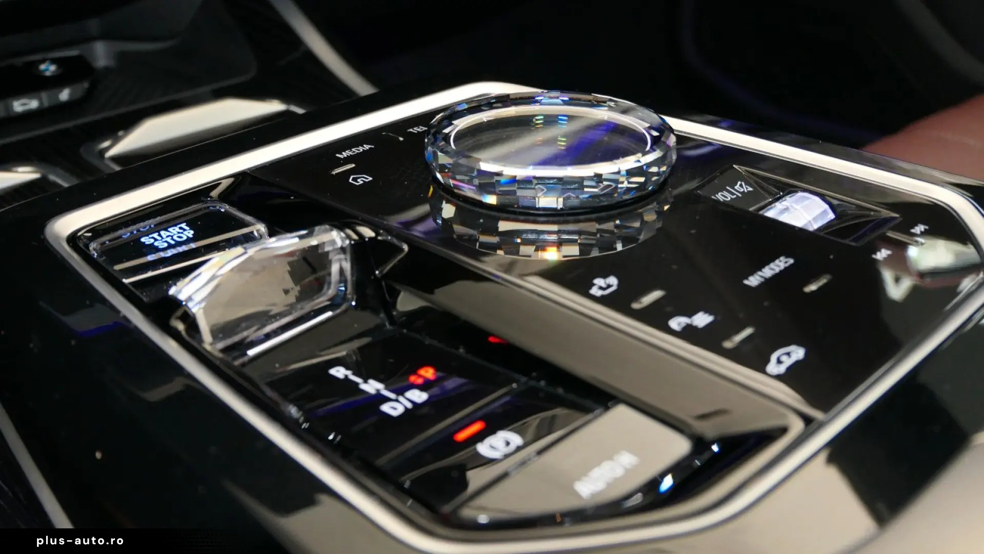 BMW i7 xDrive 60 M Sport THEATRE-TV SKY-Lounge B&W