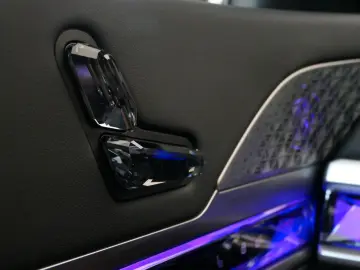 BMW i7 xDrive 60 M Sport THEATRE-TV SKY-Lounge B&W
