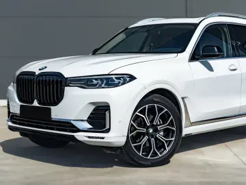 BMW X7 xDrive40i 7Sitzer Massage Pano HUD LED H&K