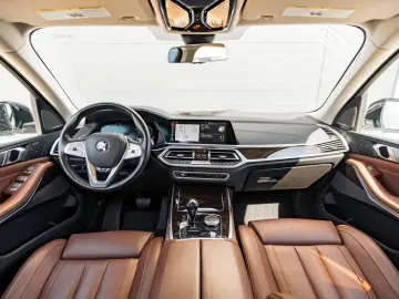 BMW X7 xDrive40i 7Sitzer Massage Pano HUD LED H&K