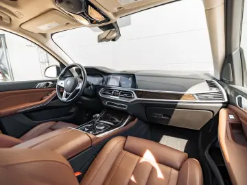 BMW X7 xDrive40i 7Sitzer Massage Pano HUD LED H&K