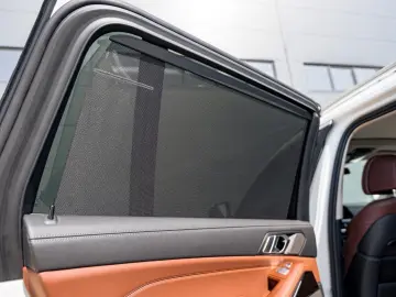 BMW X7 xDrive40i 7Sitzer Massage Pano HUD LED H&K