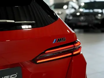 BMW M5 Touring 1.H  Carbon Keramik Grail RossoCorsa