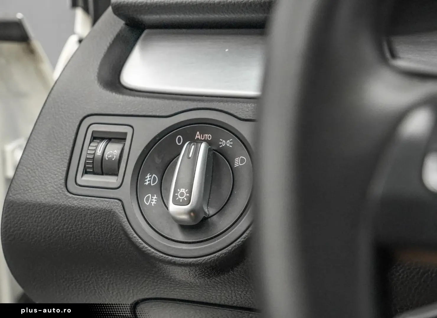 Volkswagen Passat-Cc