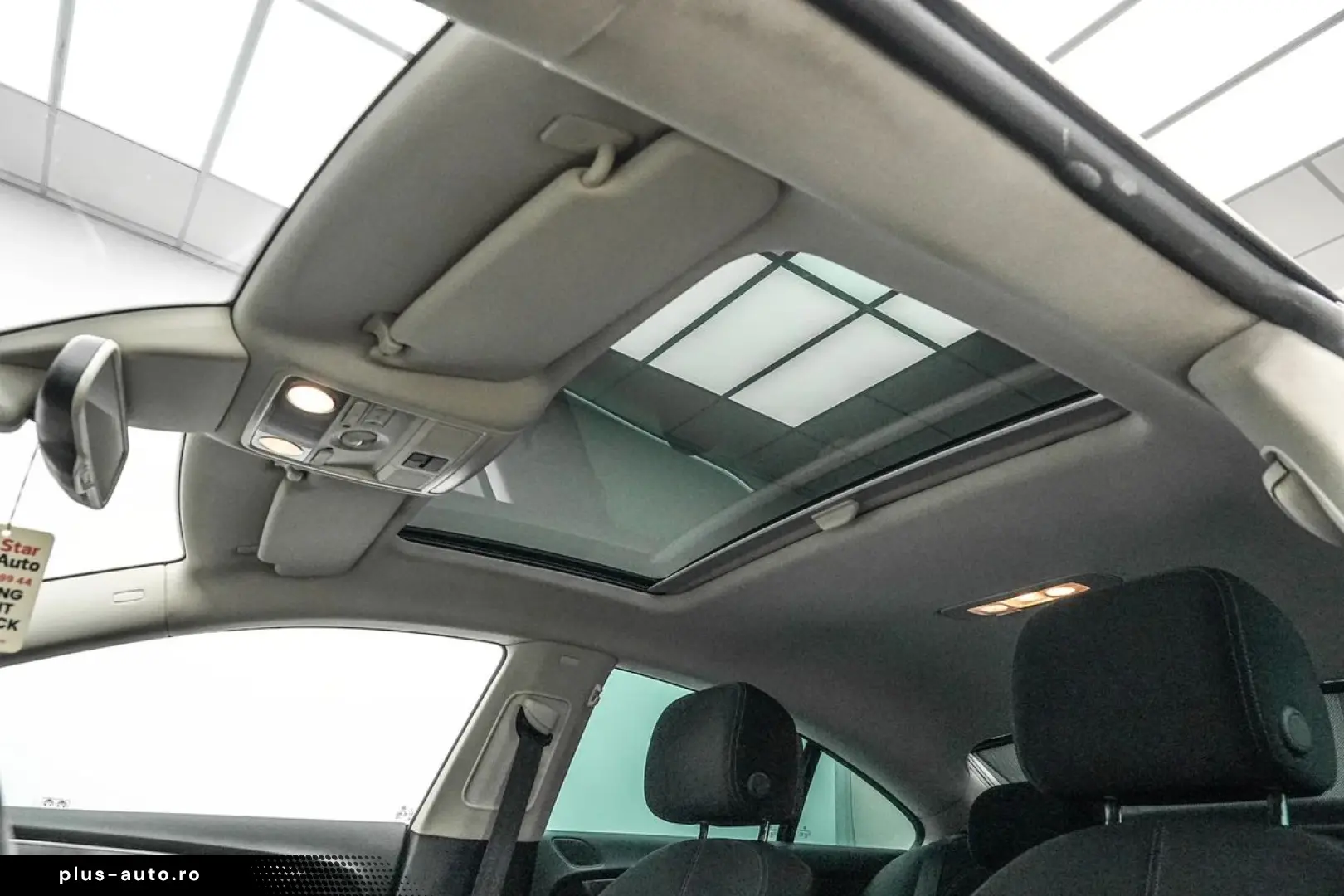 Volkswagen Passat-Cc
