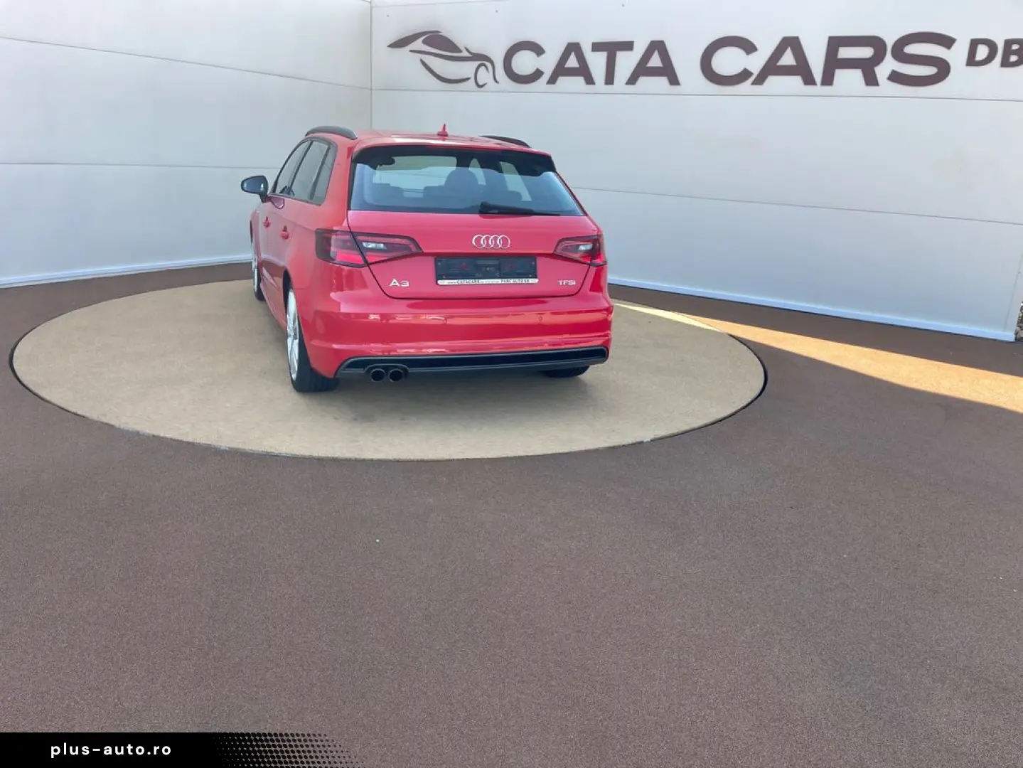 Audi A3  1.4TFSI  140CP  SLINE  BI-Xenon  Keyless  Navi  Pie