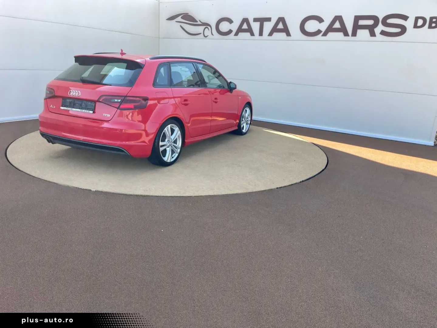 Audi A3  1.4TFSI  140CP  SLINE  BI-Xenon  Keyless  Navi  Pie